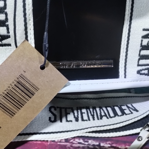 Steve Madden Black BWEBBER TIKTOK Popular Crossbody Bag w/ Air Pod Case $78 - Picture 15 of 16